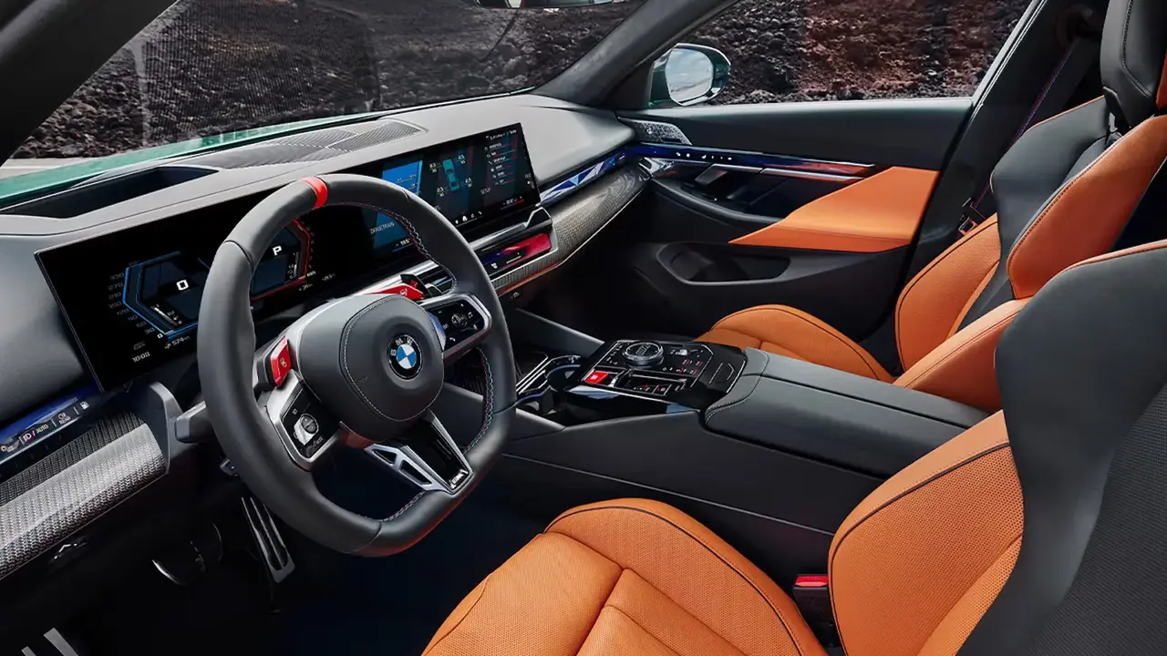 BMW M5 Touring İç Tasarım